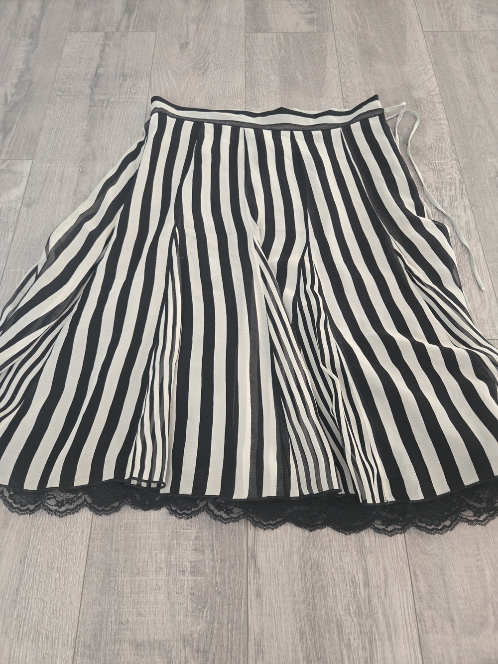 DKNY Black White Striped Wrap Midi Skirt Lace Trim Silk Size 2
